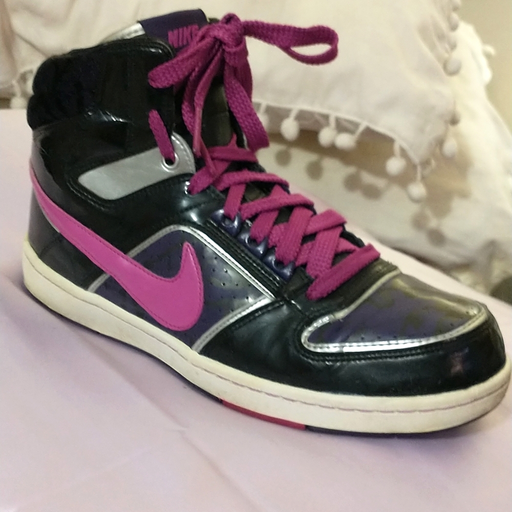 Nike Women’s Delta High Lite Size 8.5 Purple